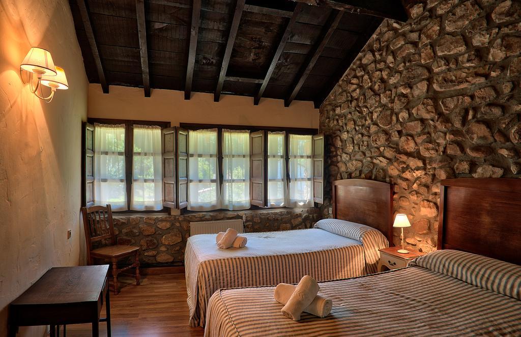 منزل الضيف Alles  في Casas Rurales La Tahona De Besnes المظهر الخارجي الصورة