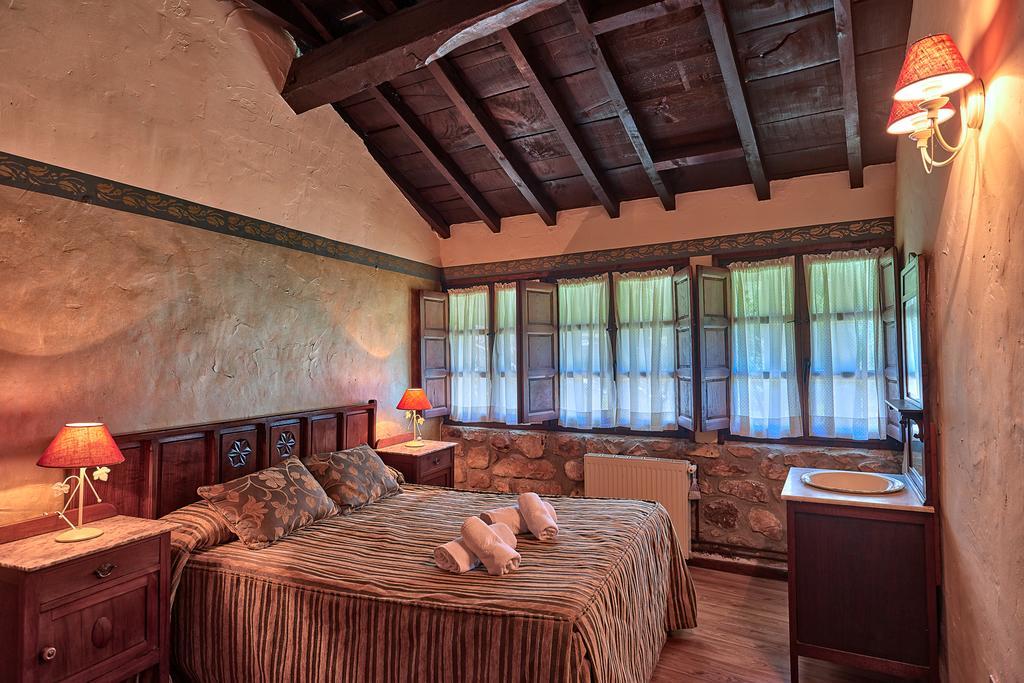 منزل الضيف Alles  في Casas Rurales La Tahona De Besnes المظهر الخارجي الصورة