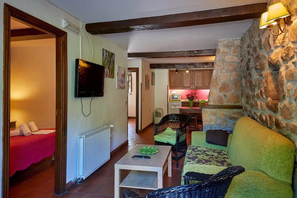 منزل الضيف Alles  في Casas Rurales La Tahona De Besnes المظهر الخارجي الصورة