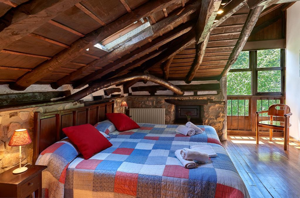 منزل الضيف Alles  في Casas Rurales La Tahona De Besnes المظهر الخارجي الصورة