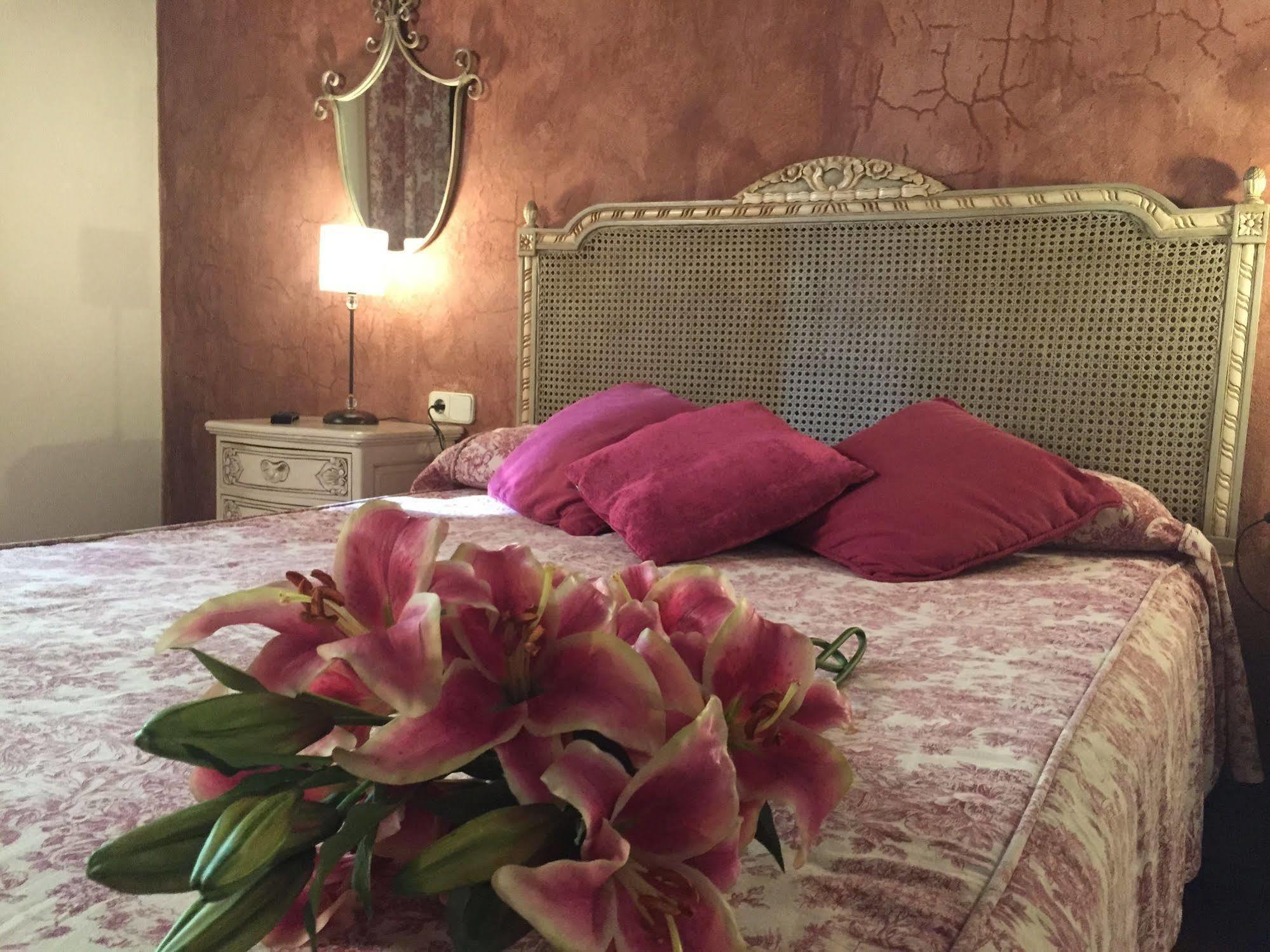 منزل الضيف Alles  في Casas Rurales La Tahona De Besnes المظهر الخارجي الصورة