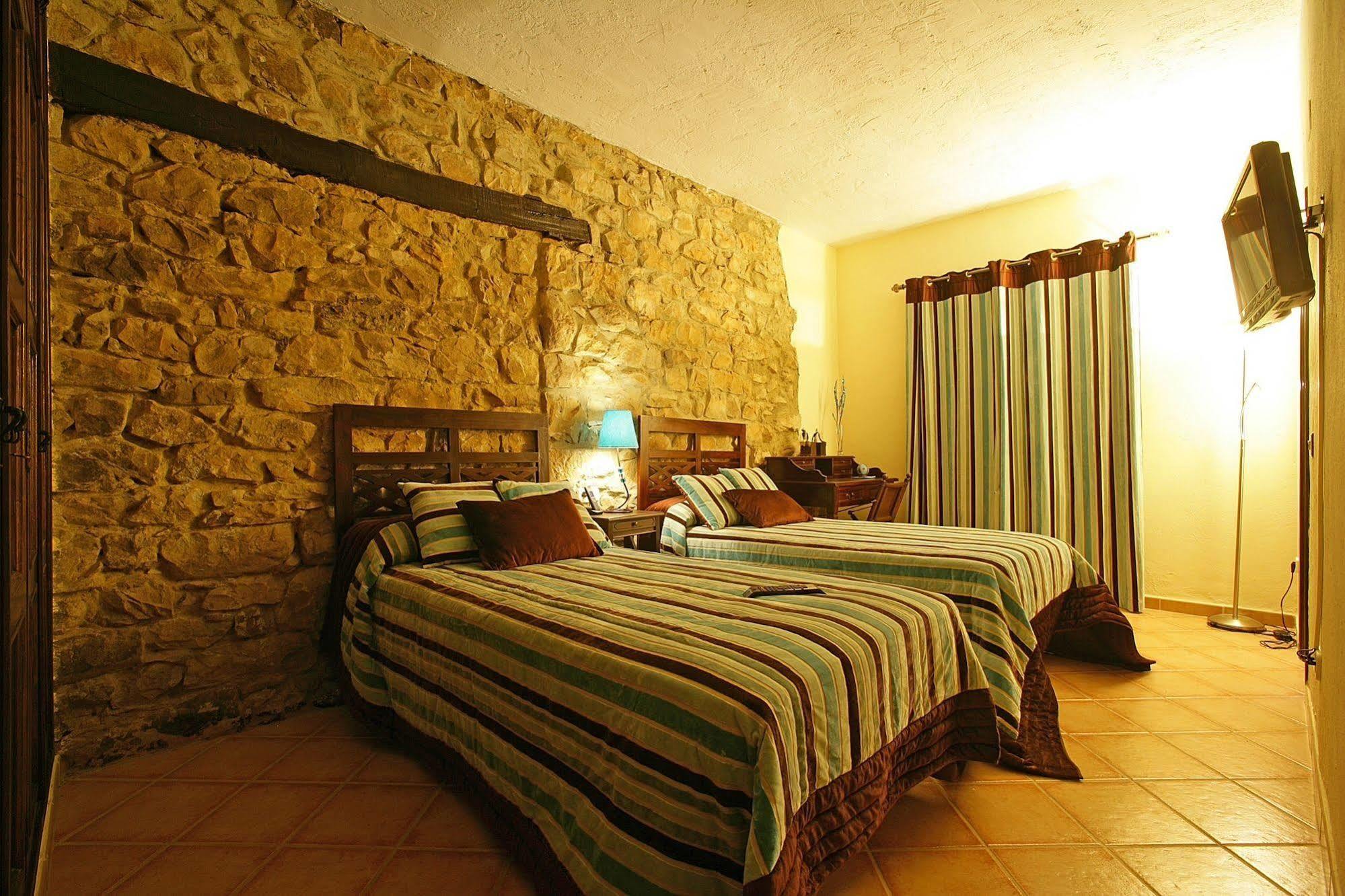 منزل الضيف Alles  في Casas Rurales La Tahona De Besnes المظهر الخارجي الصورة